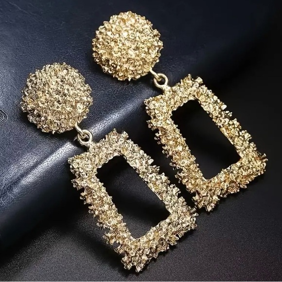 Frosted Geometric GoldtoneDrop Earrings - Picture 4 of 5